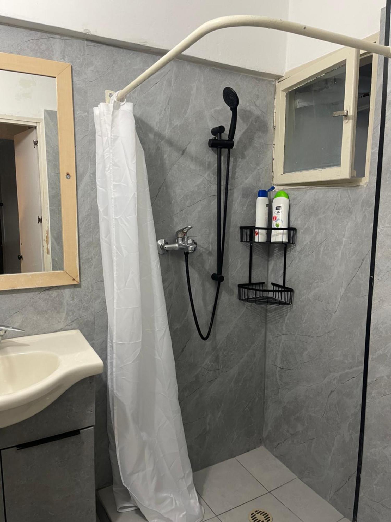 שבטי ישראל - דירת בוטיק Appartement Haifa Buitenkant foto